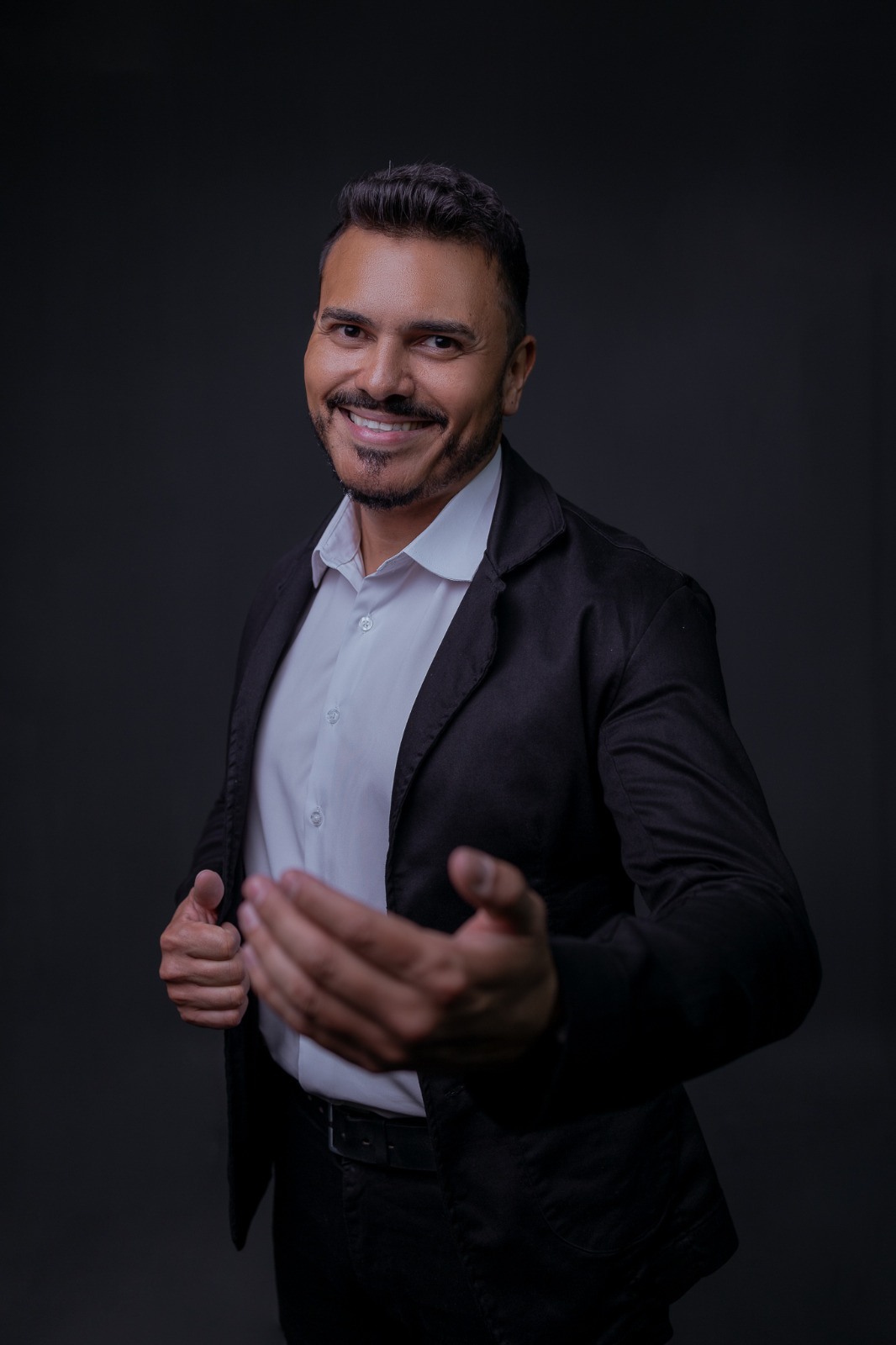 Cláudio Fersatos, Diretor de Marketing e Experiência do Cliente do Grupo Click Aki